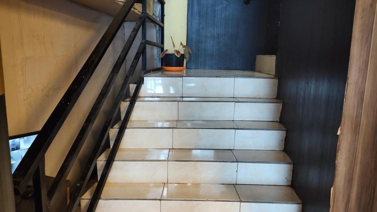 De' Premium Hotel Kartini 巨港 外观 照片